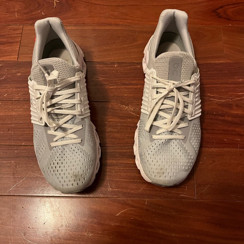 On Running Cloudswift Womens Size 9 - image 5